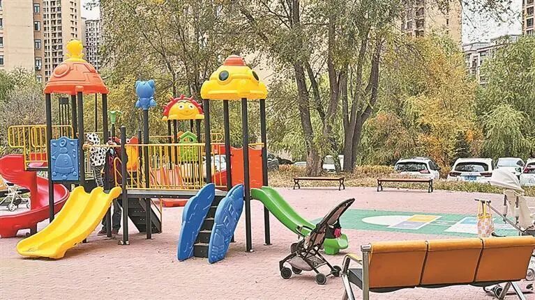 配齐充电桩、运动场地、绿化景观！哈尔滨市道里区4处闲置地块升级多功能停车场(图2)